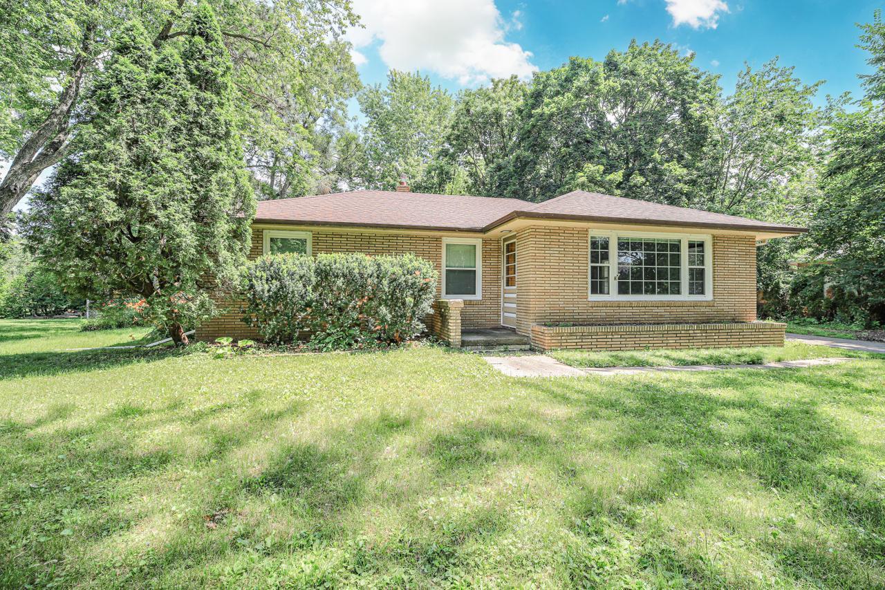 Property Photo: 1970 Maryknoll Avenue MN 55109