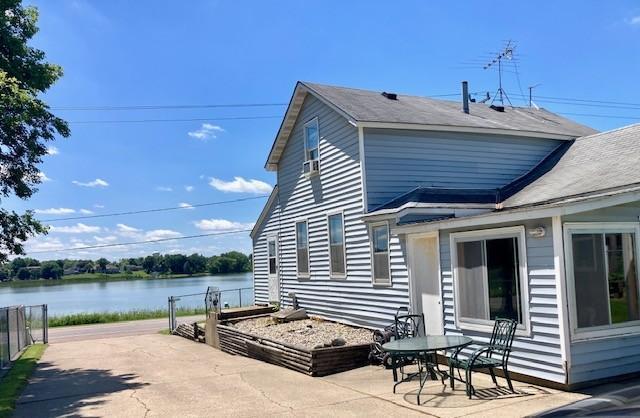 Property Photo: 208 Benton Street W MN 55322