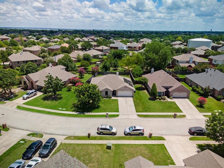 Property Photo:  1918 Fountain Spray Drive  TX 75098 