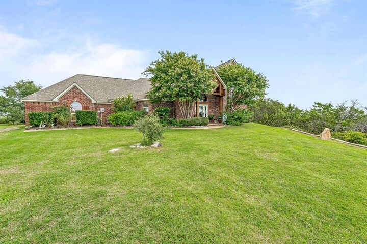Property Photo: 305 Blue Marlin Drive TX 76433