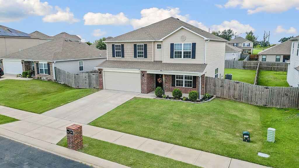 Property Photo: 2501 Hickory Wood Avenue AR 72745
