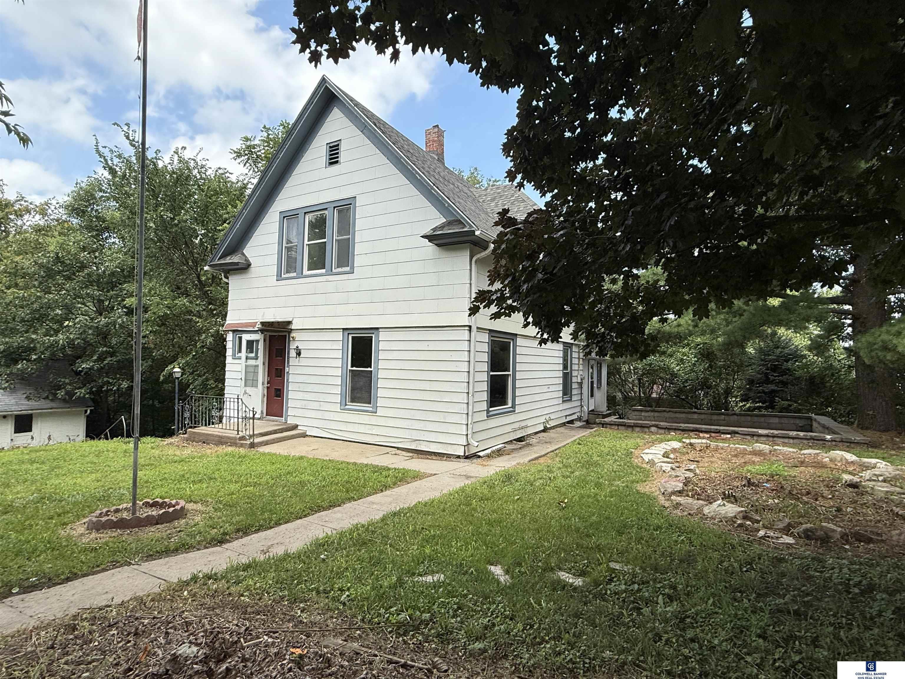Property Photo:  800 Hoyt Street  NE 68421 