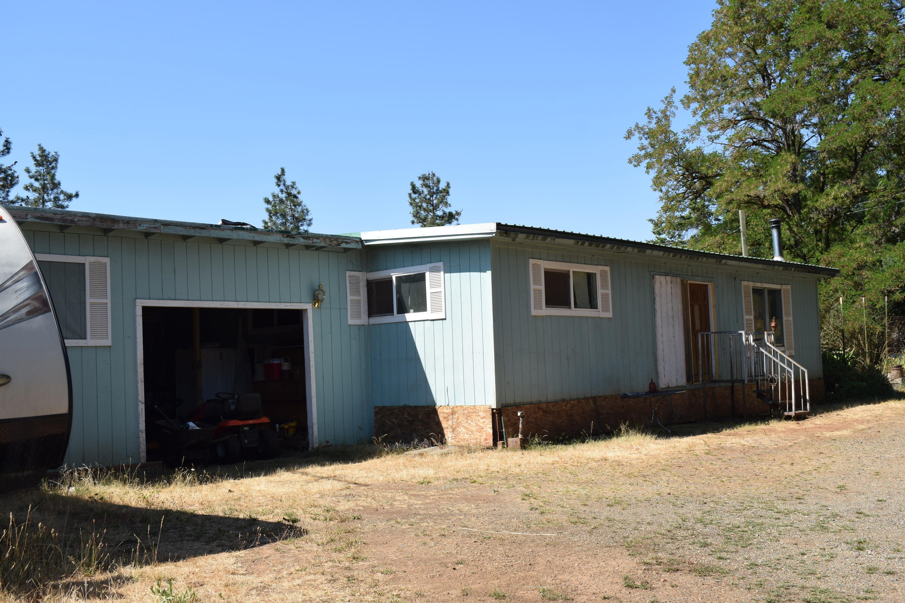 Property Photo:  119 Patton Bar Road  OR 97523 