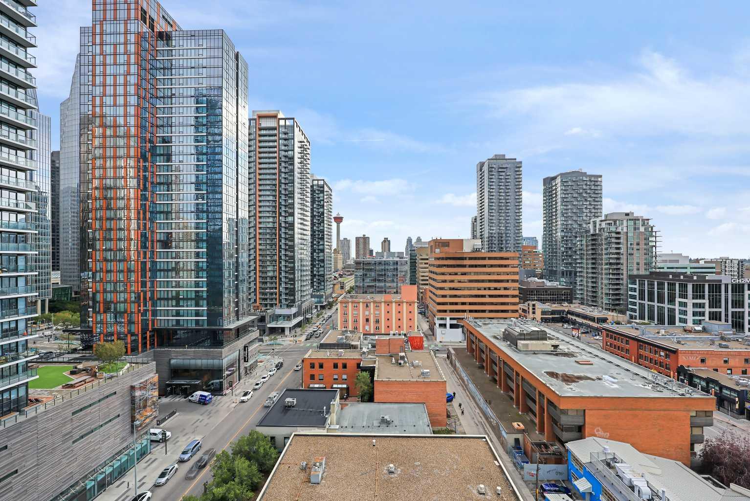 Property Photo: 1010 6 Street SW 1207 AB T2R 1B4