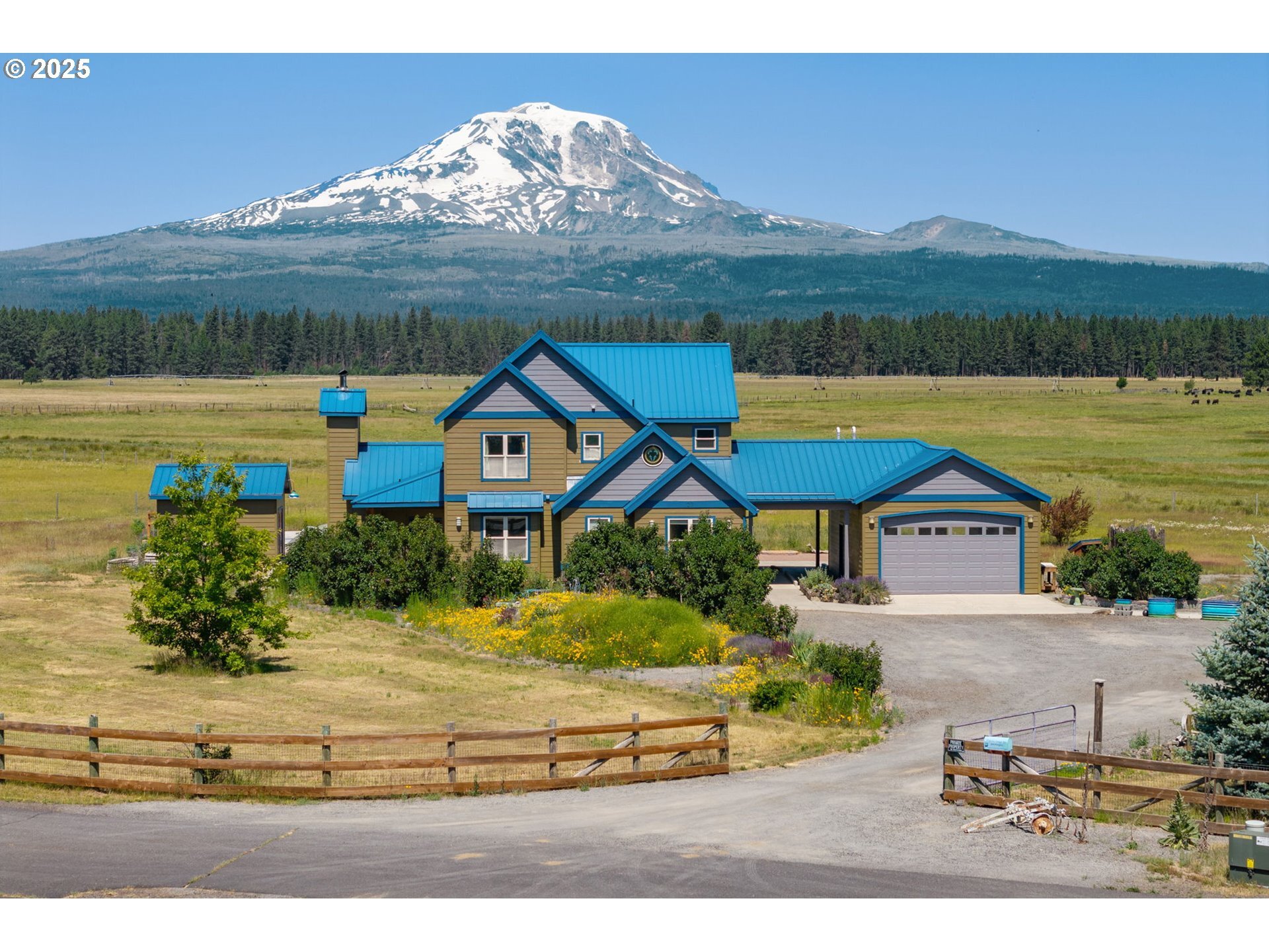 Property Photo: 27 E Adams View Dr WA 98619