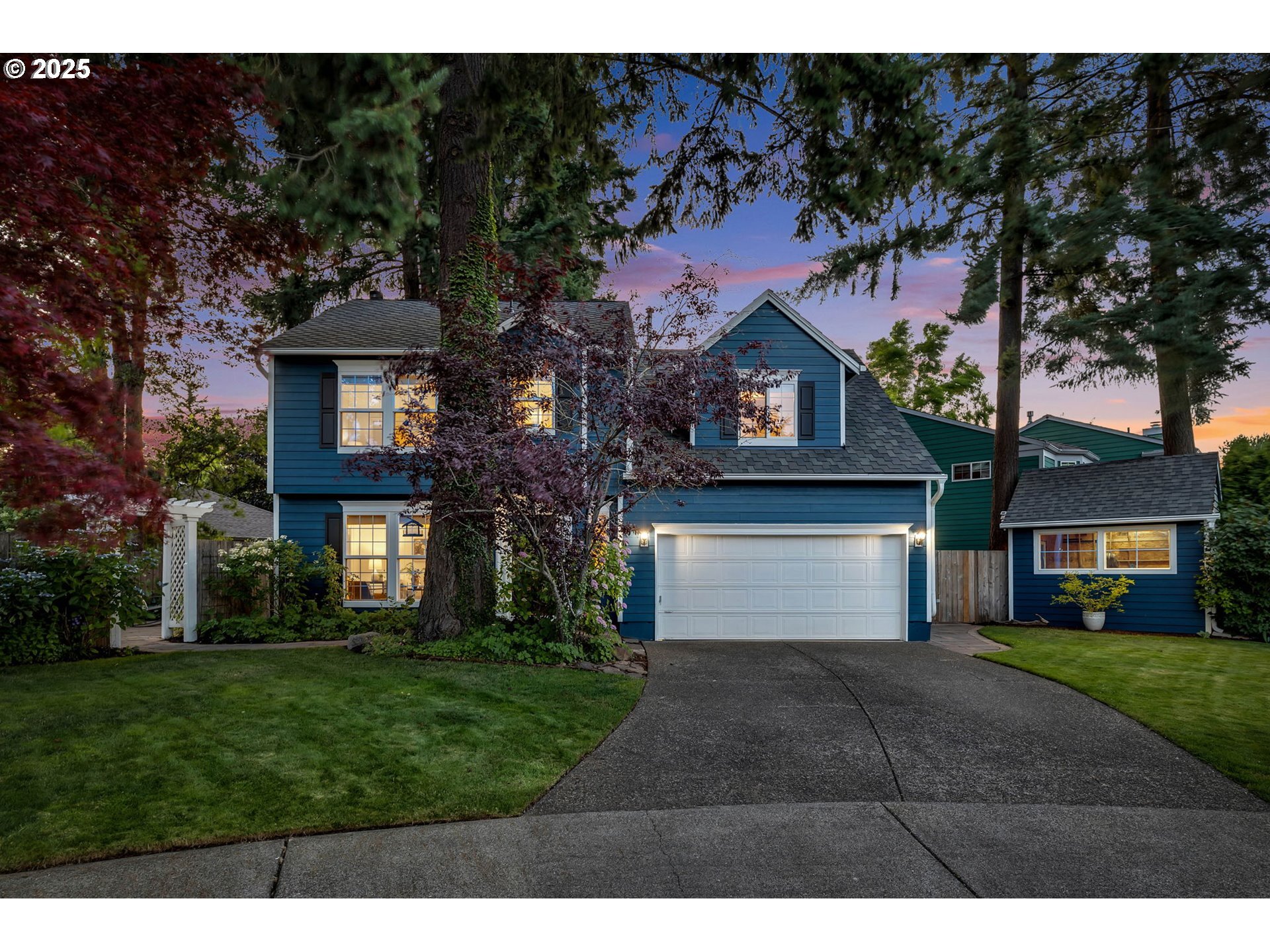Property Photo: 241 NW Scott St OR 97124