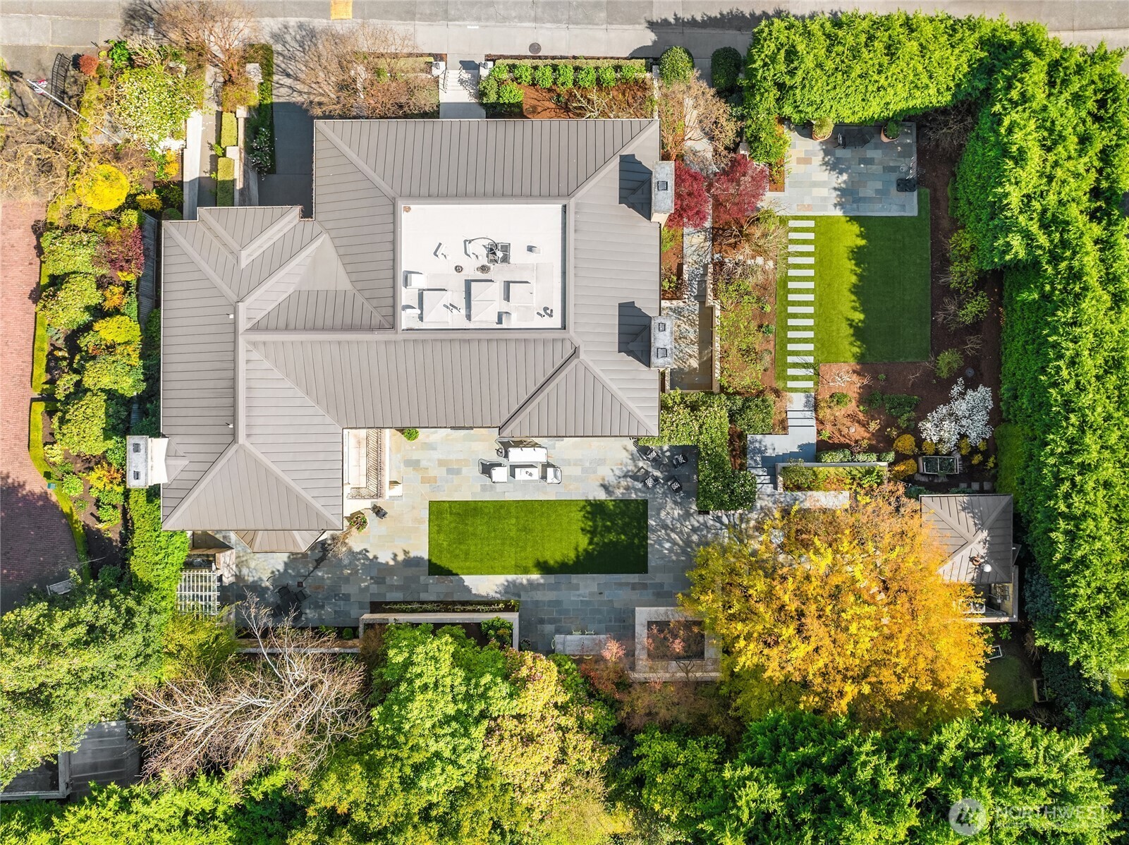 Property Photo: 2001 Broadmoor Drive E WA 98112