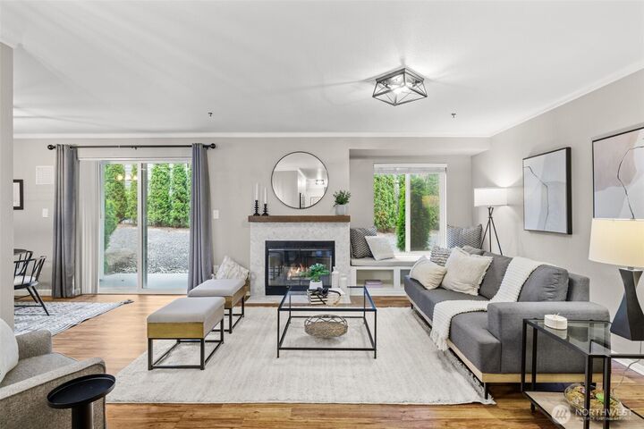 Property Photo: 12618 109th Court NE H102 WA 98034