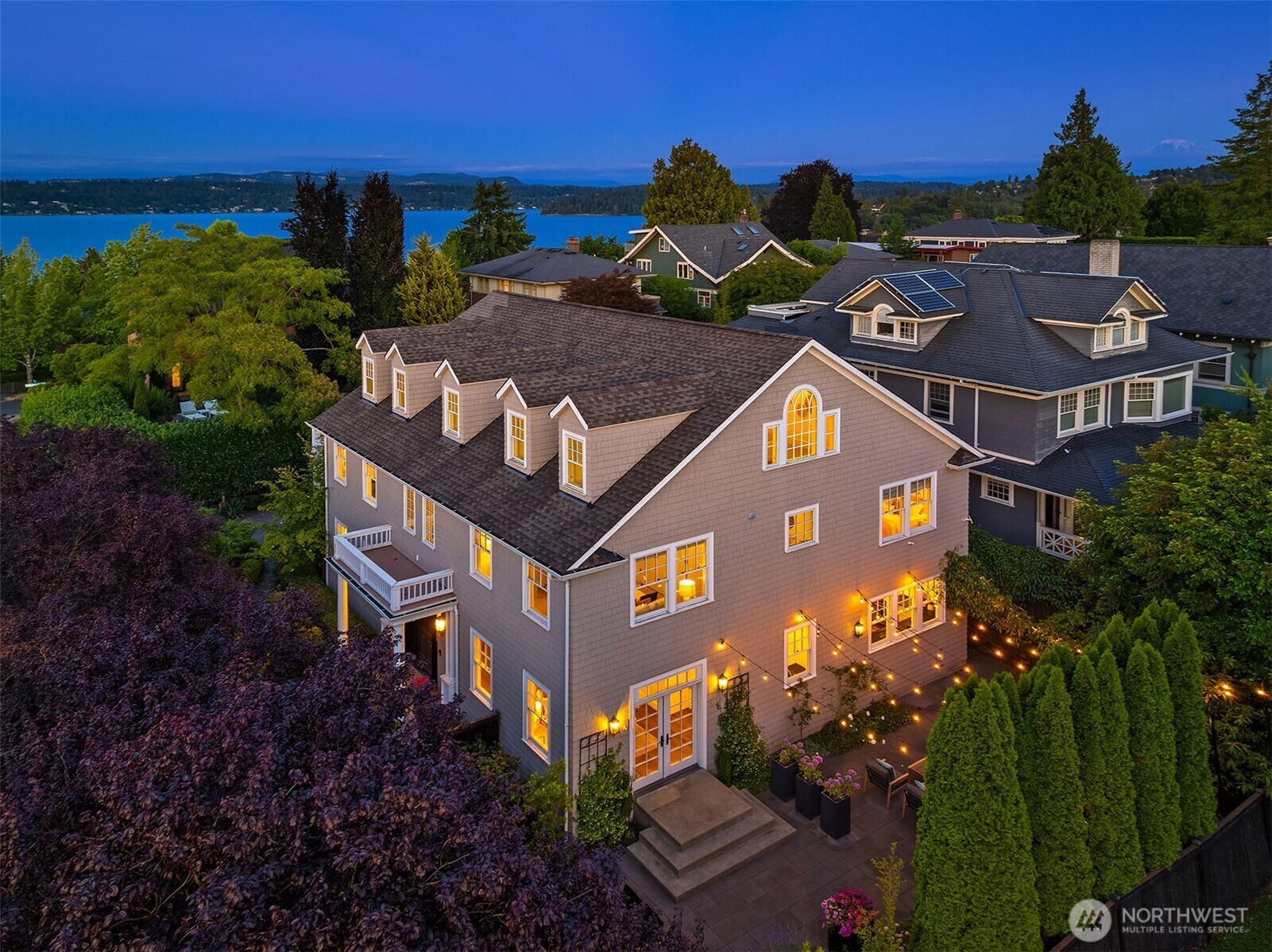 Property Photo: 3202 Hunter Boulevard S WA 98144