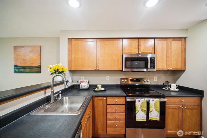 Property Photo:  26327  116th Avenue SE E102  WA 98030 