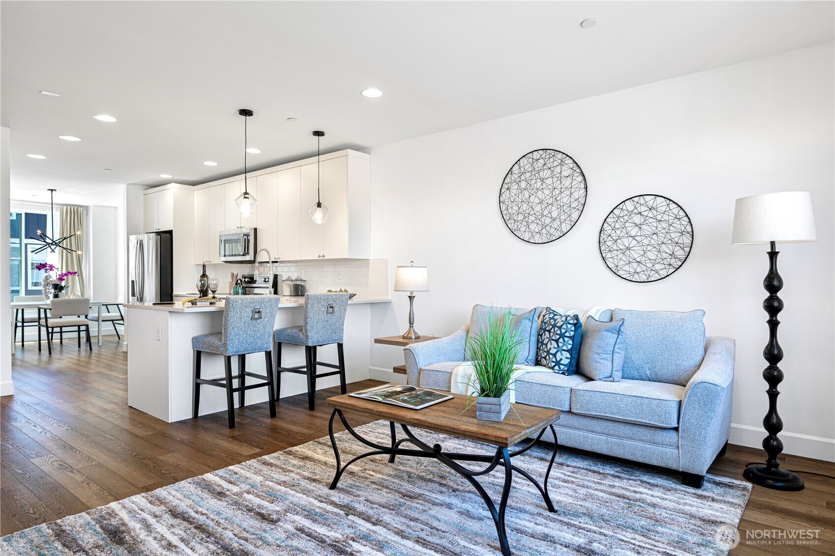 Property Photo:  16030  Meadow Road B3  WA 98087 