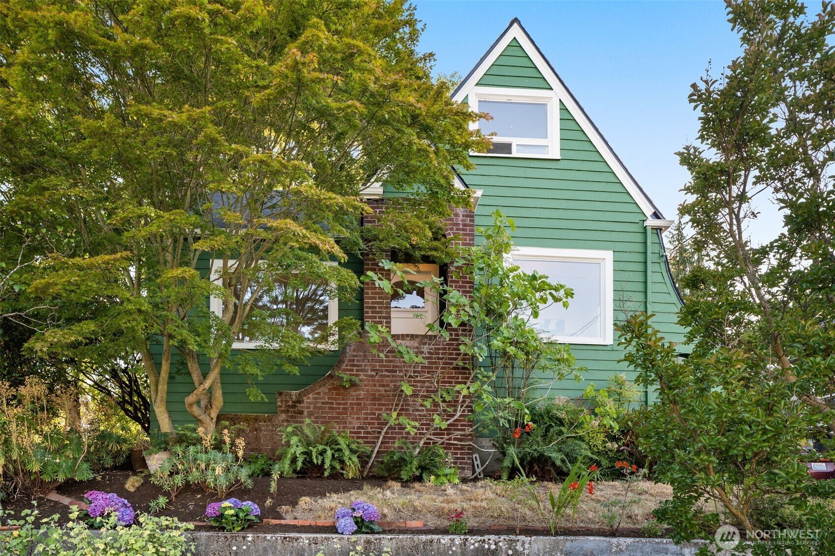 5803  Latona Avenue NE  Seattle WA 98105 photo