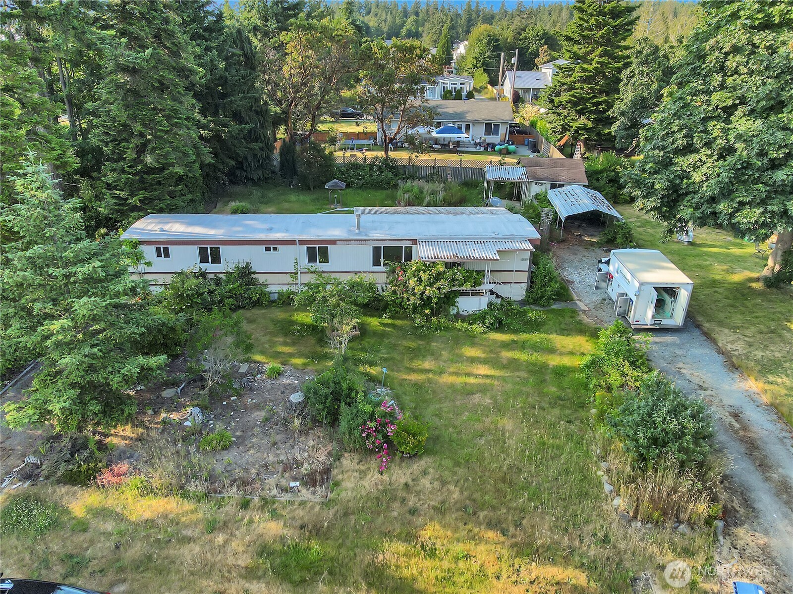 Property Photo: 864 Saratoga Way WA 98282