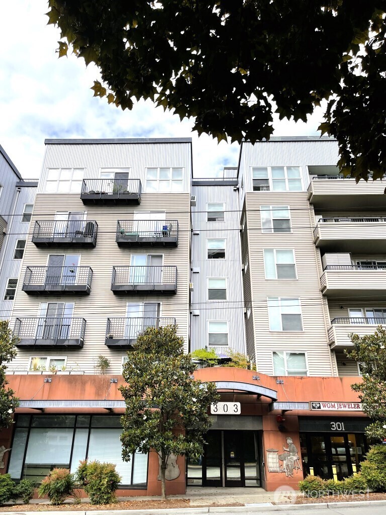 Property Photo: 303 23rd Avenue S 303 WA 98144