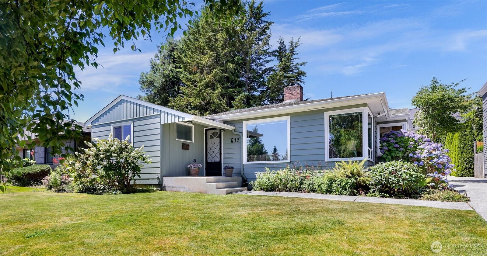 Property Photo: 532 Colby Avenue WA 98201