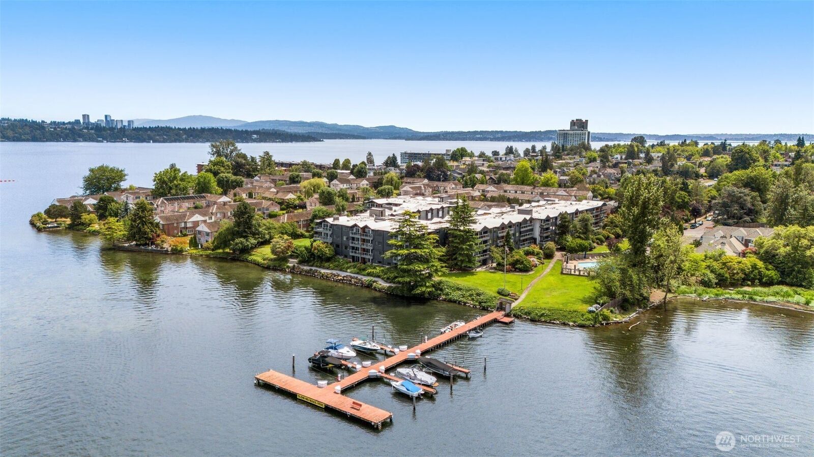 Property Photo: 2501 Canterbury Lane 119 WA 98112