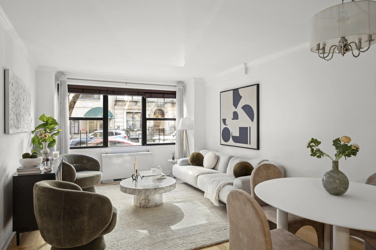 Property Photo: 200 E 27th Street 1E NY 10016