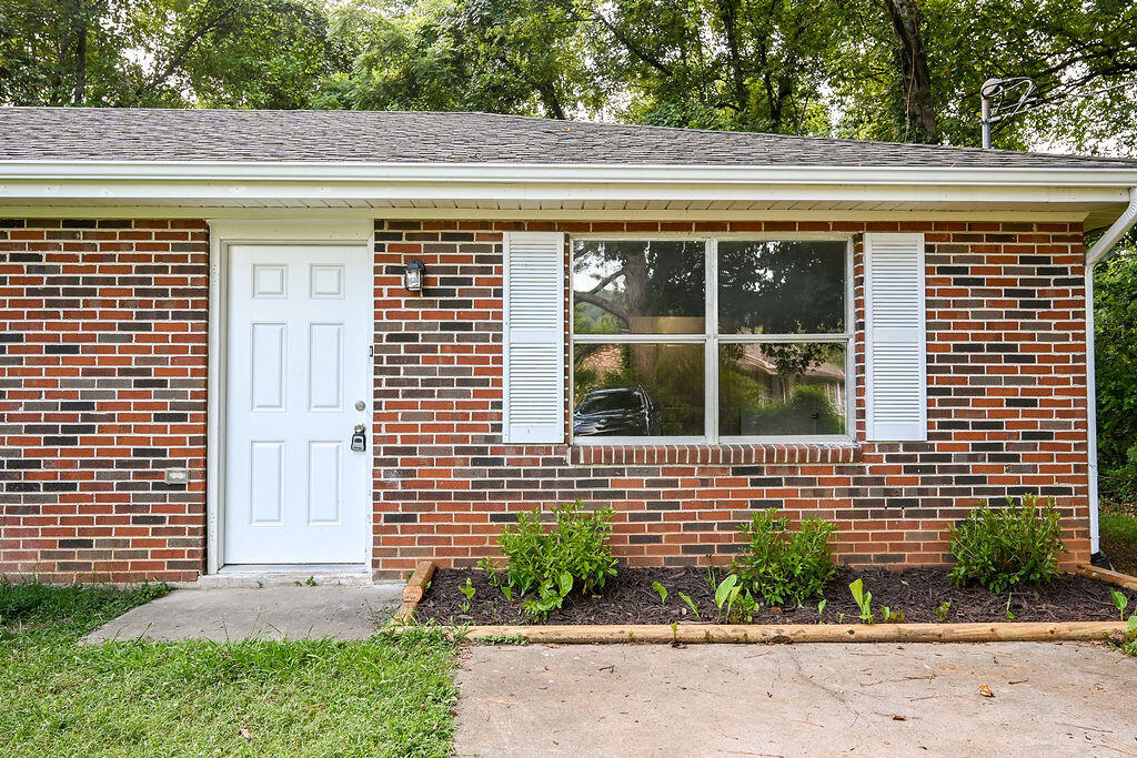 Property Photo: 2750 B J Mack Circle SW TN 37311
