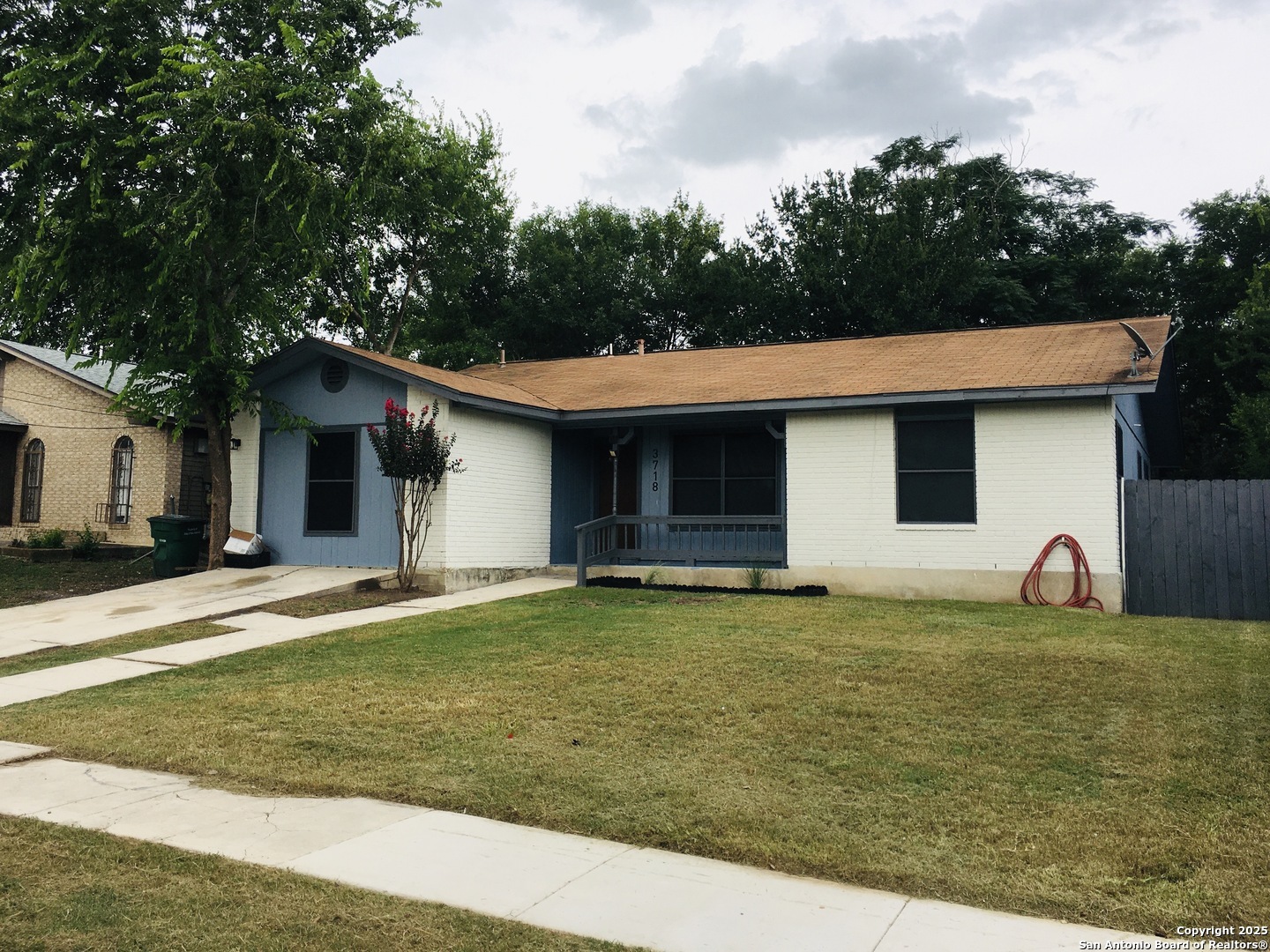 Property Photo: 3718 Bremen TX 78210