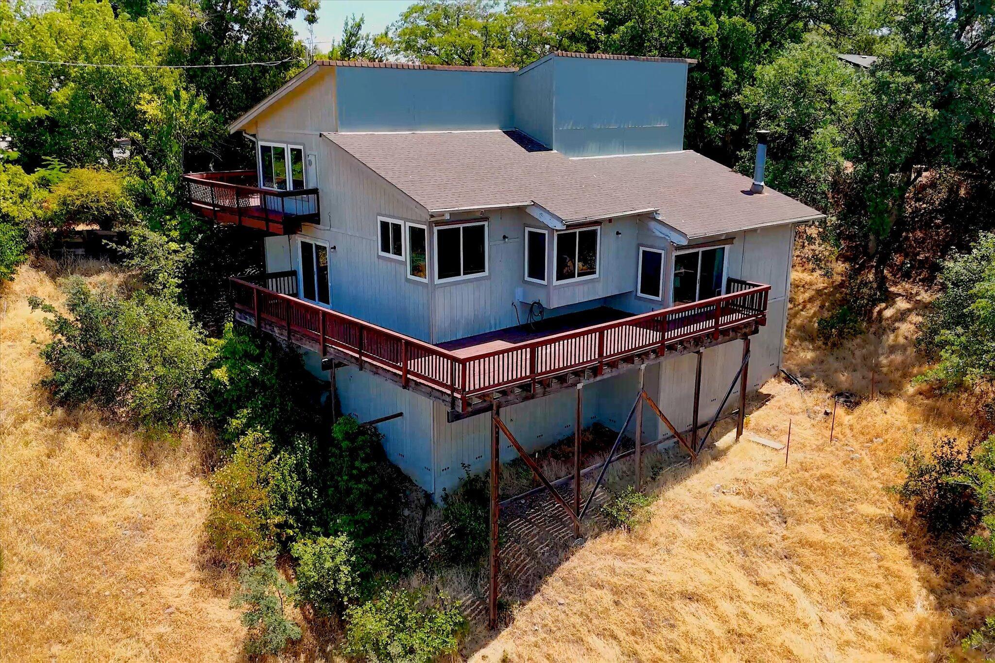 Property Photo:  3400 Hillcrest Street  CA 96001 