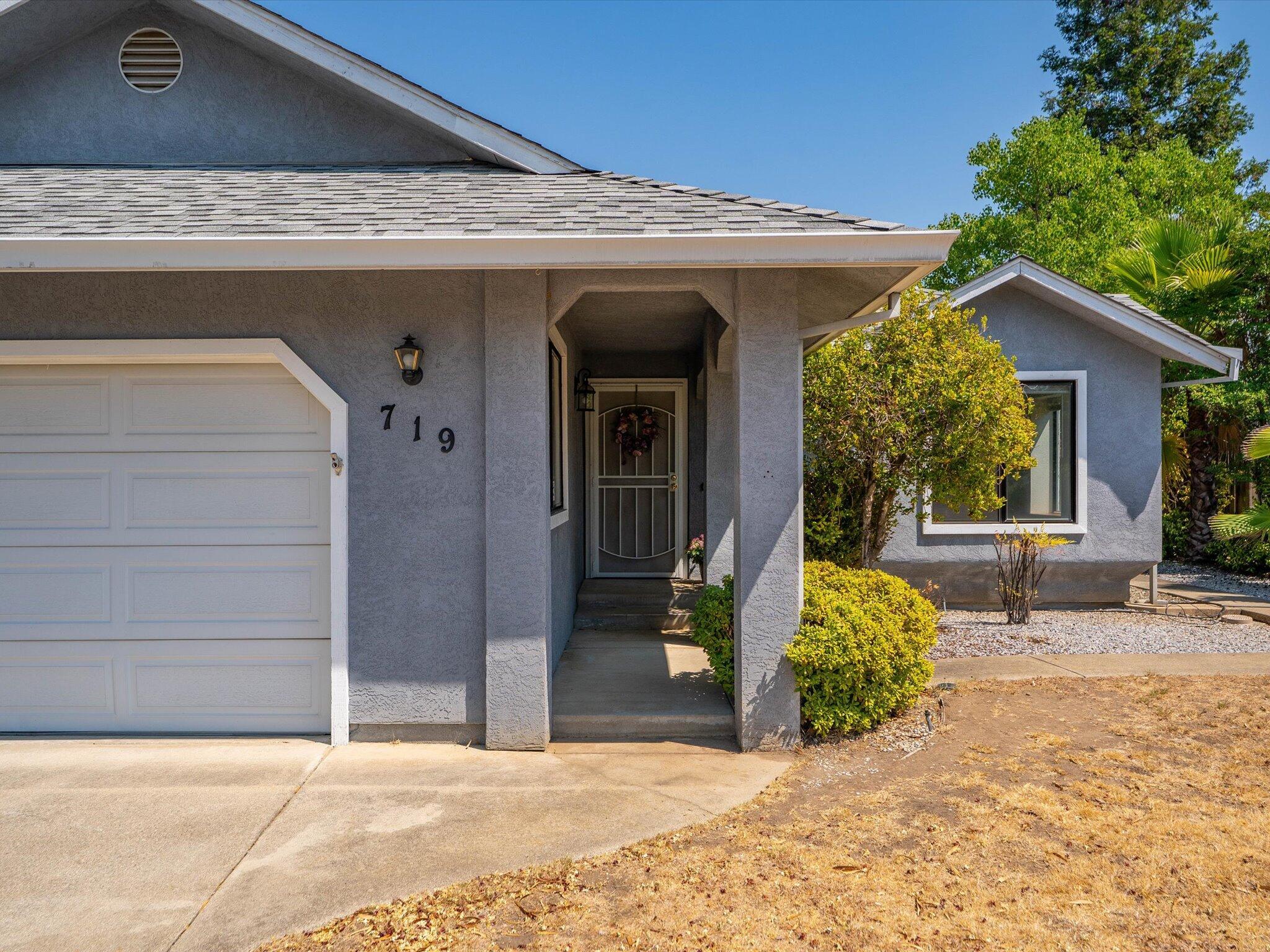Property Photo: 719 St Thomas Parkway CA 96003