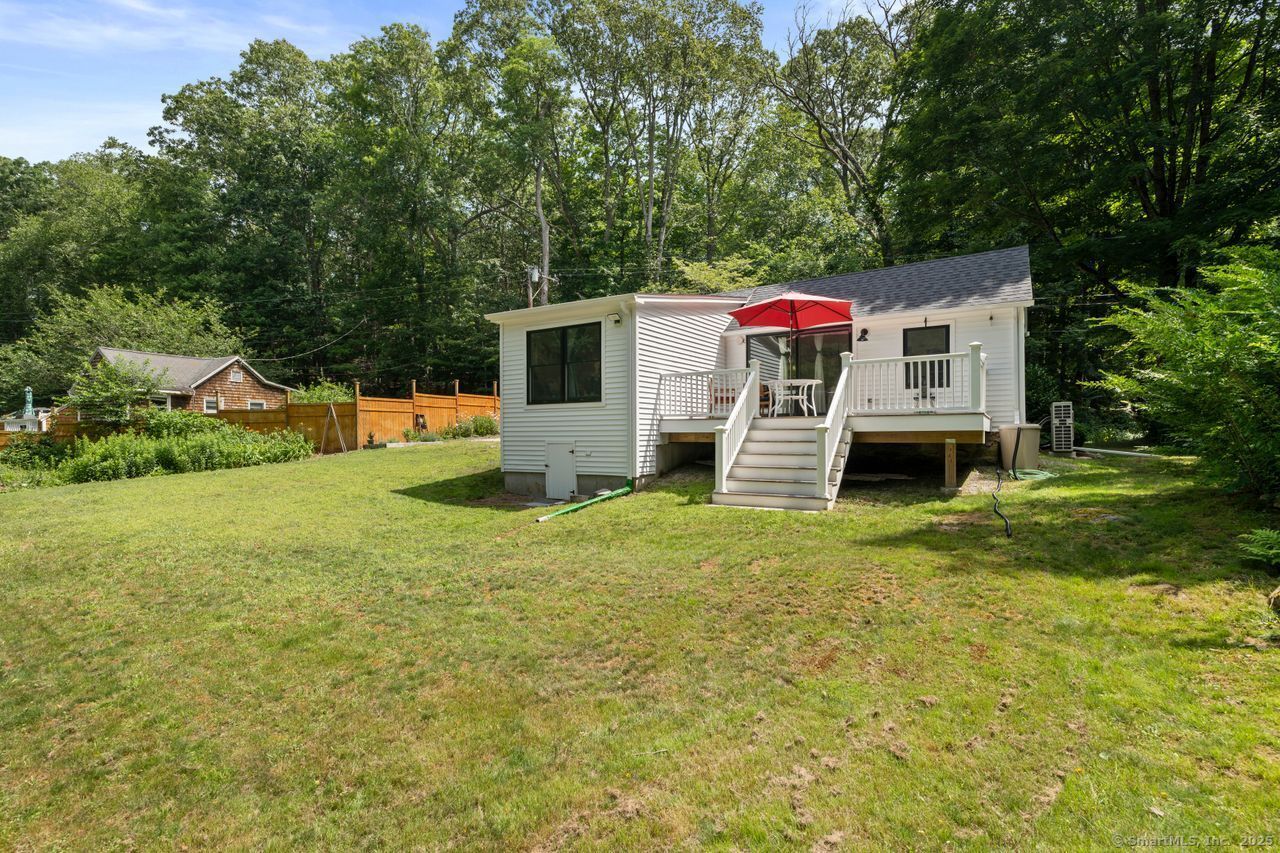 Property Photo: 20 Meadow Woods Road CT 06426