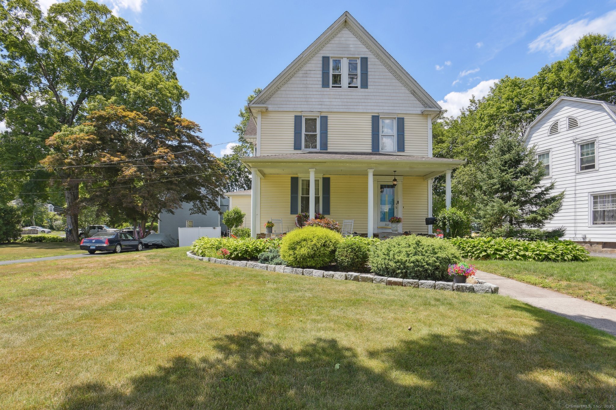 Property Photo: 367 Lincoln Street CT 06052