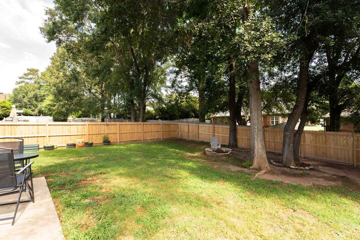 Property Photo: 864 Thornbird Circle SC 29316