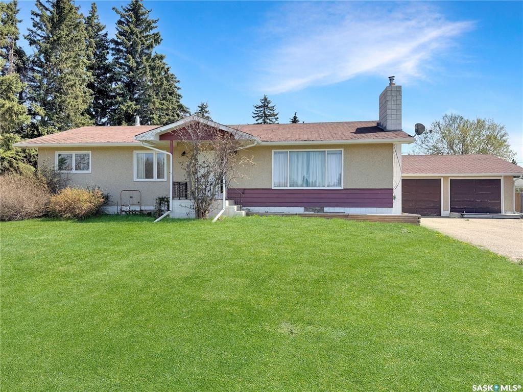 Property Photo: 318 Orton Street SK S0M 0N0