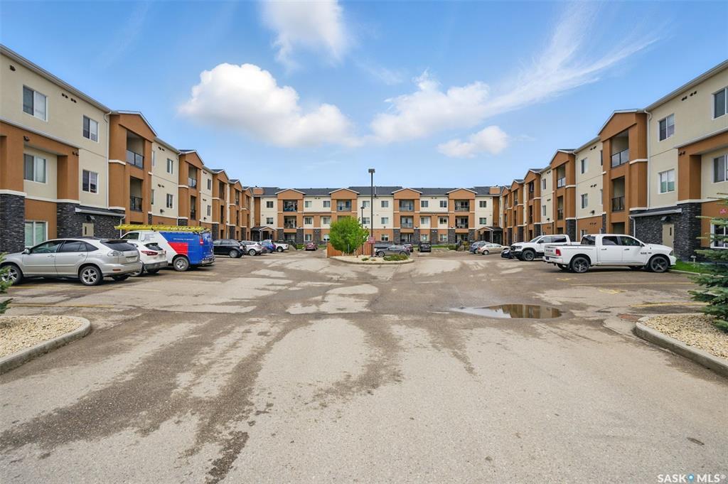 Property Photo: 142 Pawlychenko Lane 319 SK S7V 0N7