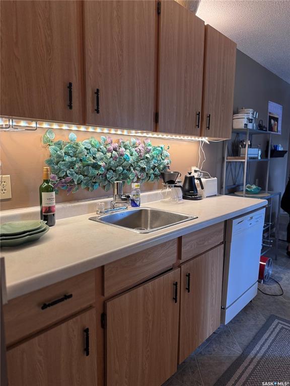 Property Photo: 425 115th Street E 1537 SK S7H 2E5
