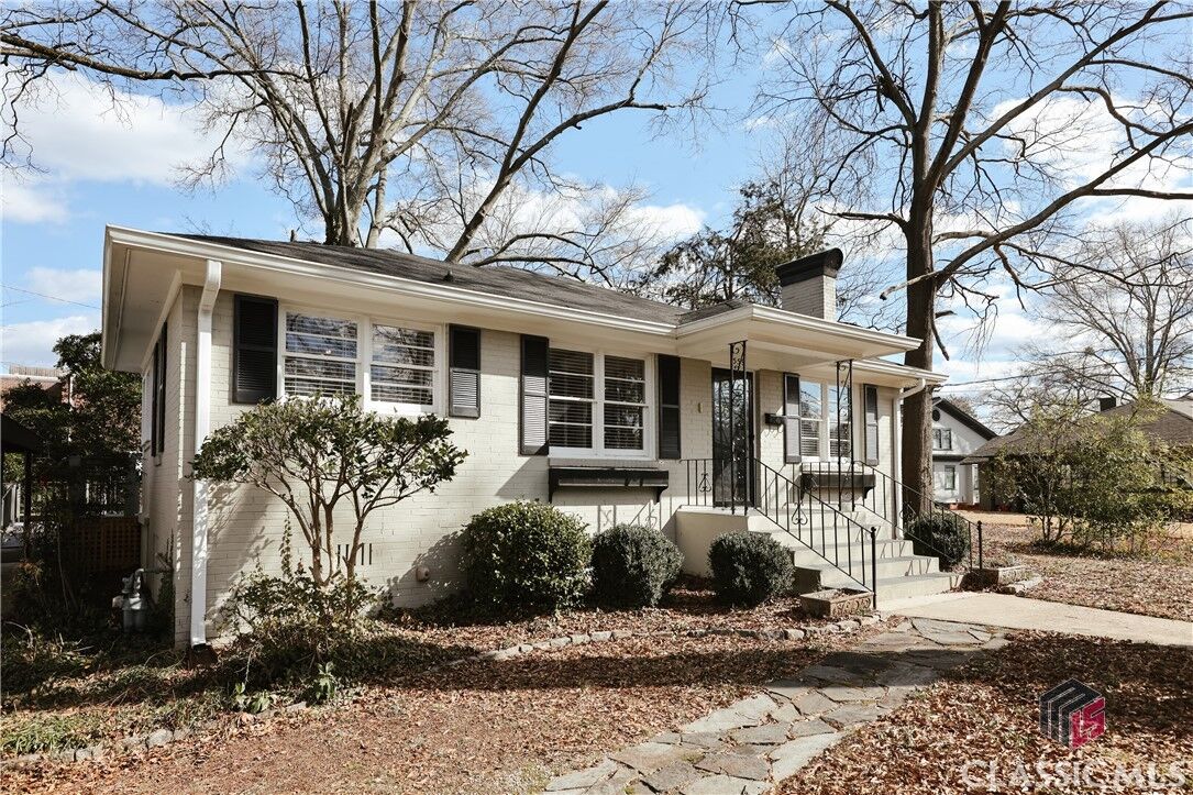 Property Photo: 559 Castalia Avenue GA 30606