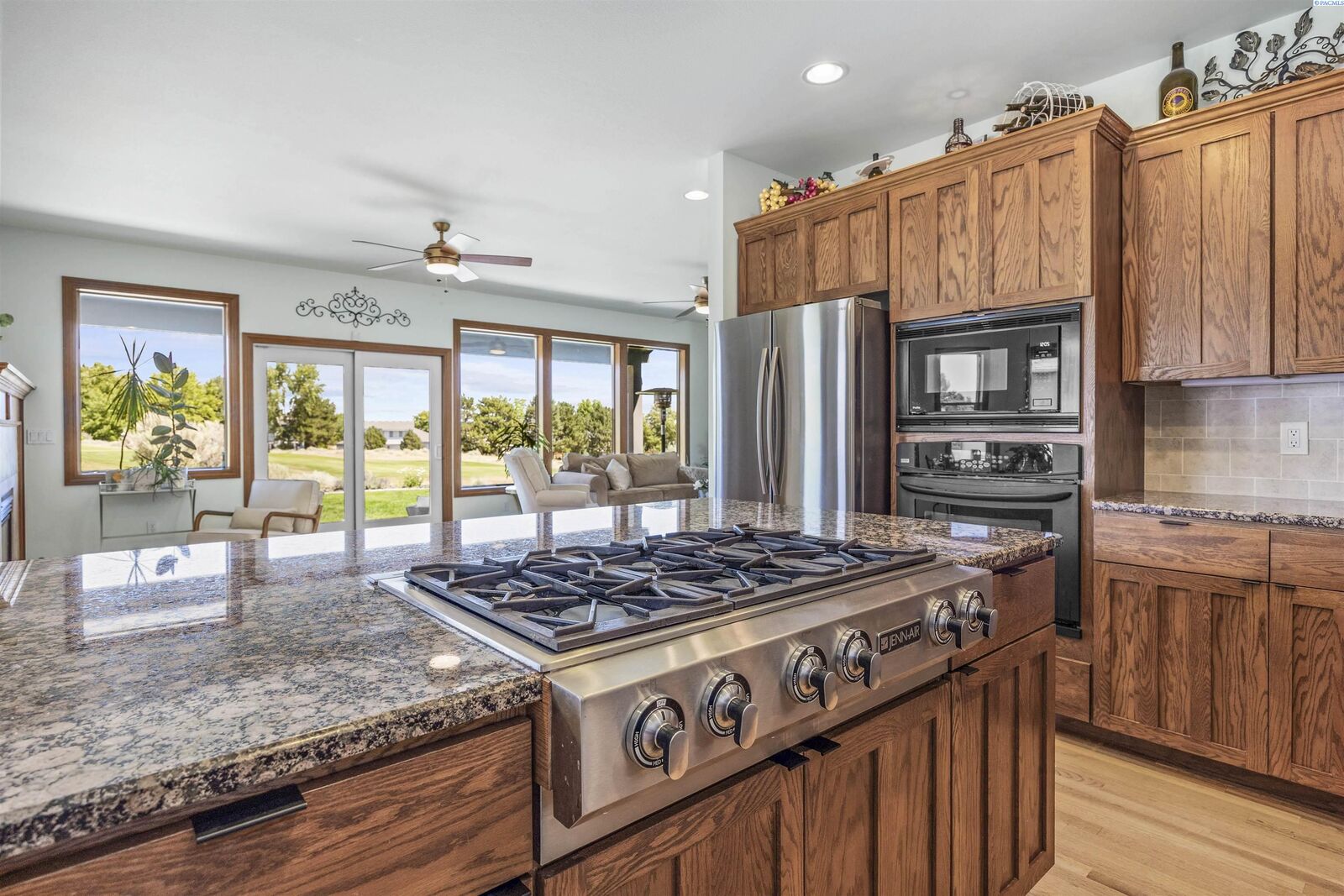 Property Photo:  2730 Sawgrass Loop  WA 99354 