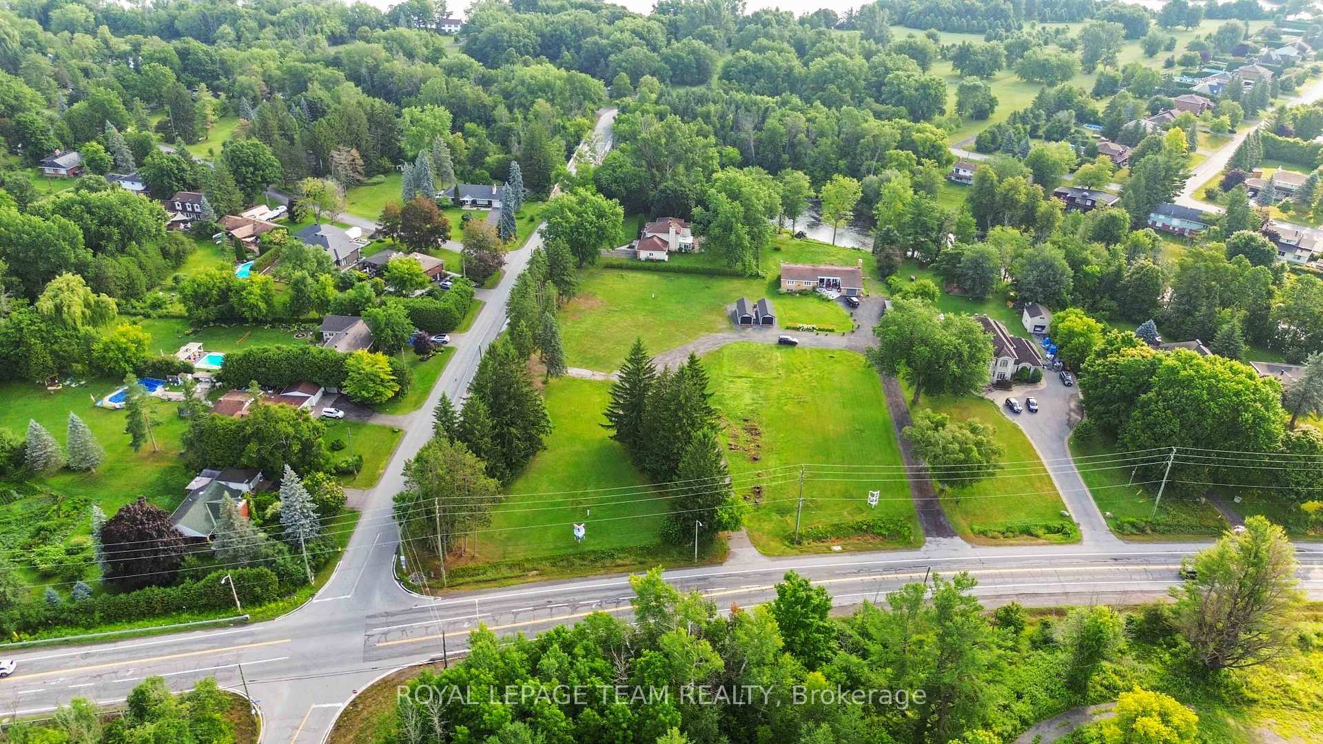 Property Photo:  4003 Rideau Valley Drive N  ON K4M 0E2 