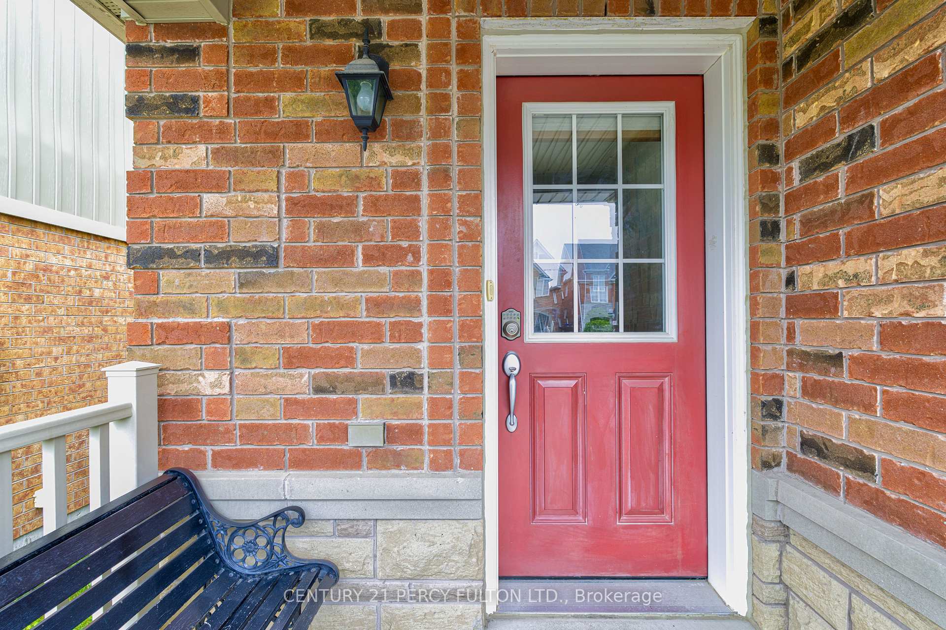 Photo de la propriété: 102 Russel Drive ON L3Z 0M7