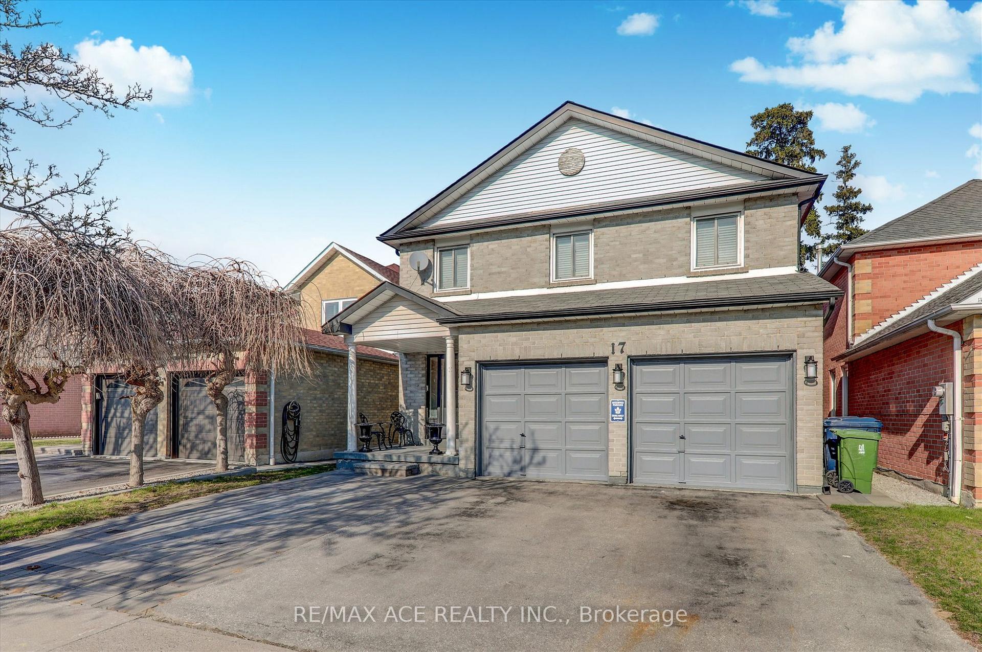 Photo de la propriété: 17 Plumrose Boulevard ON M1E 5E8