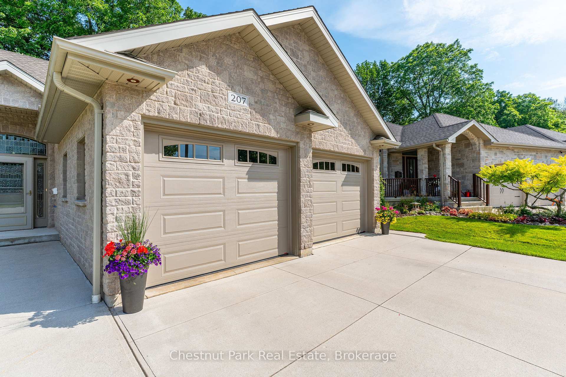 Property Photo: 207 2nd Street W ON N4K 0A6
