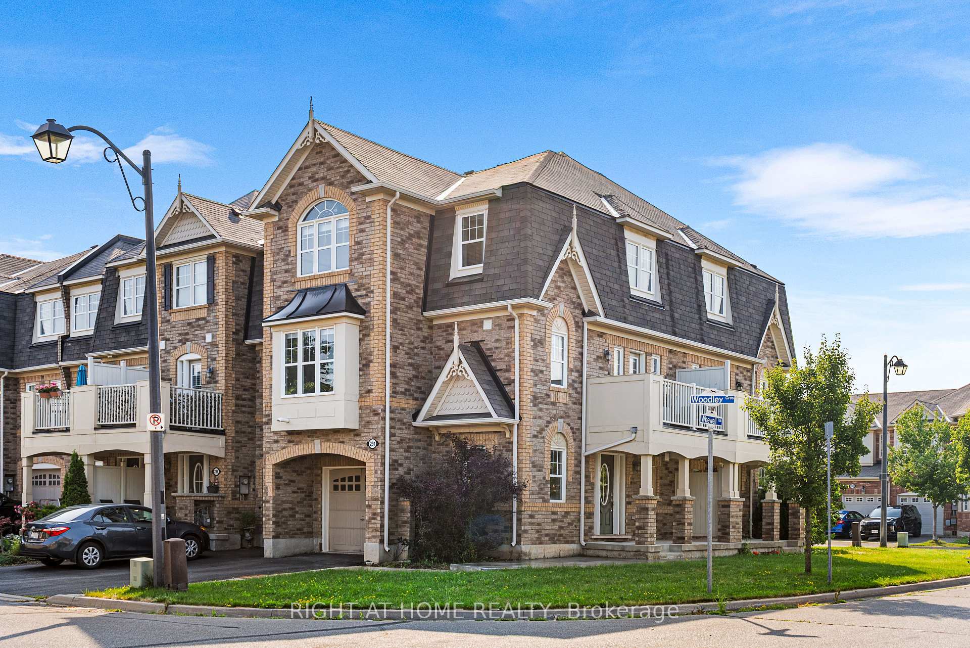 Property Photo: 291 Woodley Crescent ON L9T 8B8