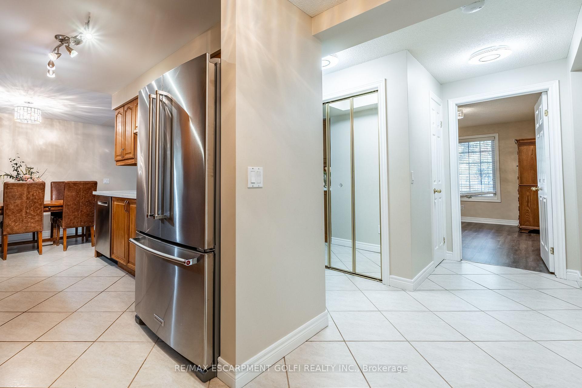 Property Photo: 990 Golf Links Road 106 ON L9K 1J8