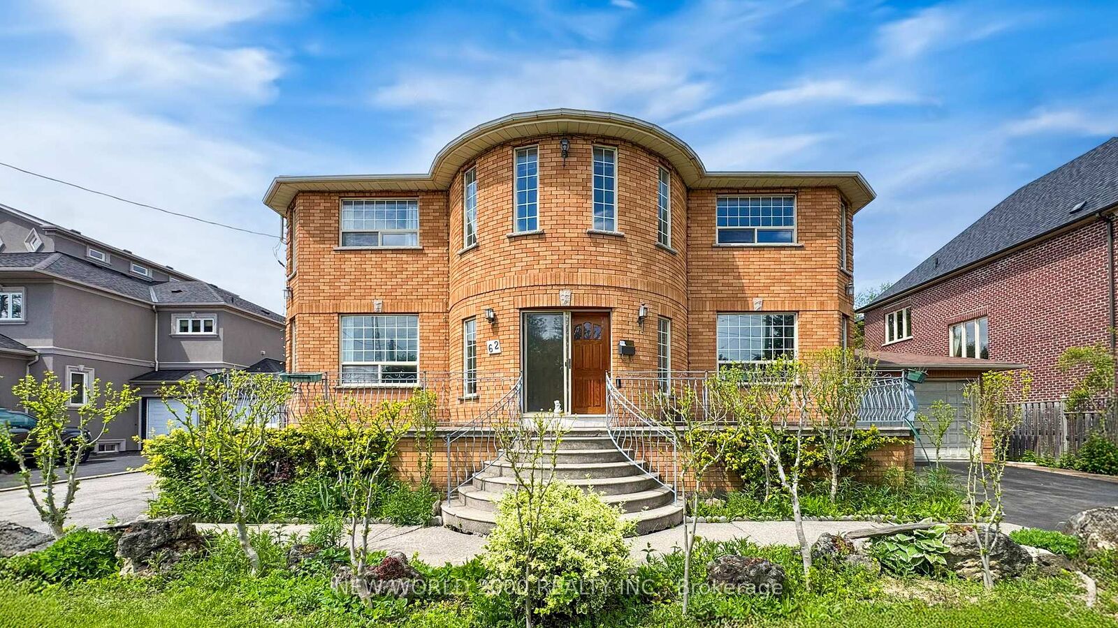 Photo de la propriété:  62 Langstaff Road W  ON L4C 6N3 