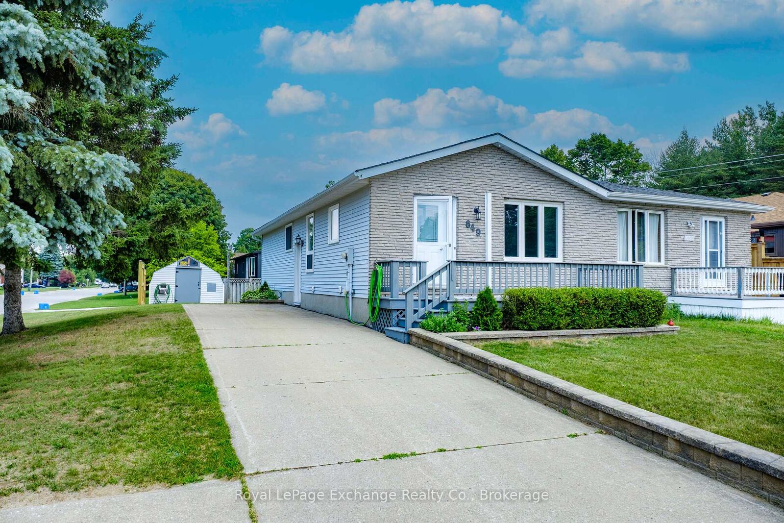 Property Photo:  649 Lloyd Street  ON N0H 2C1 