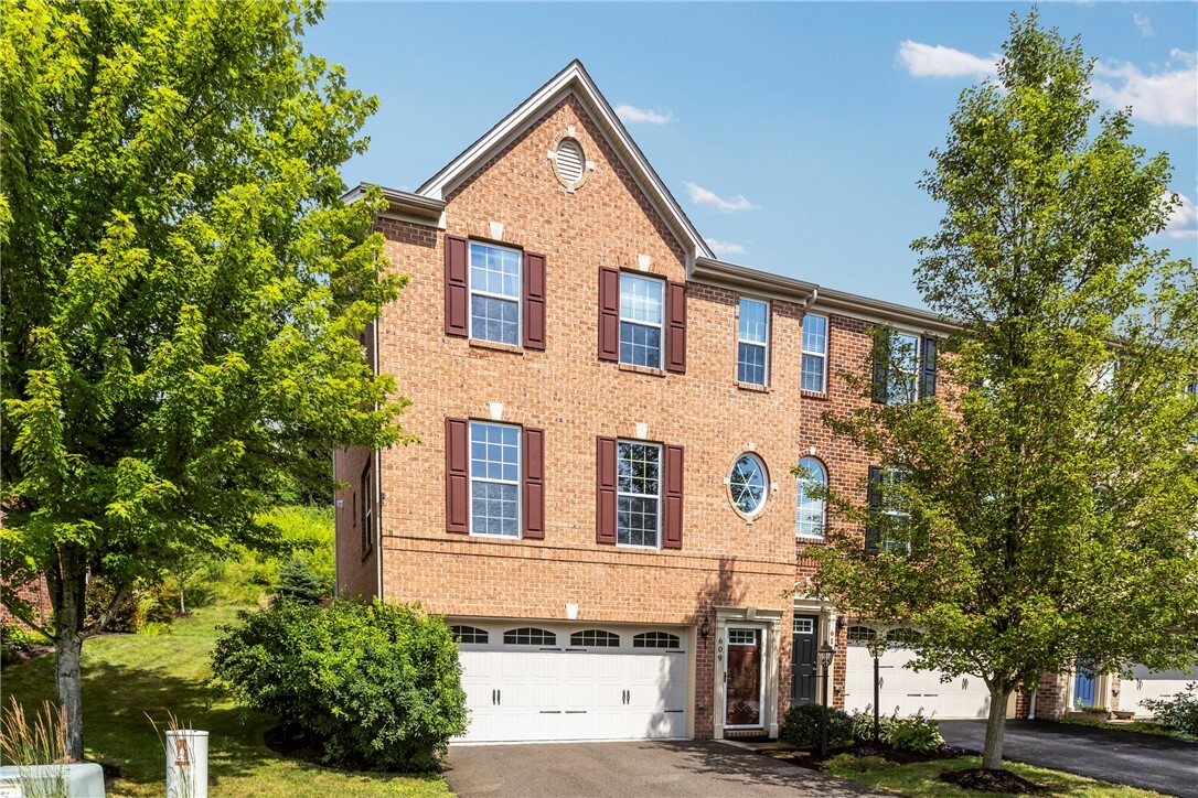Property Photo:  609 Edison Dr  PA 15090 