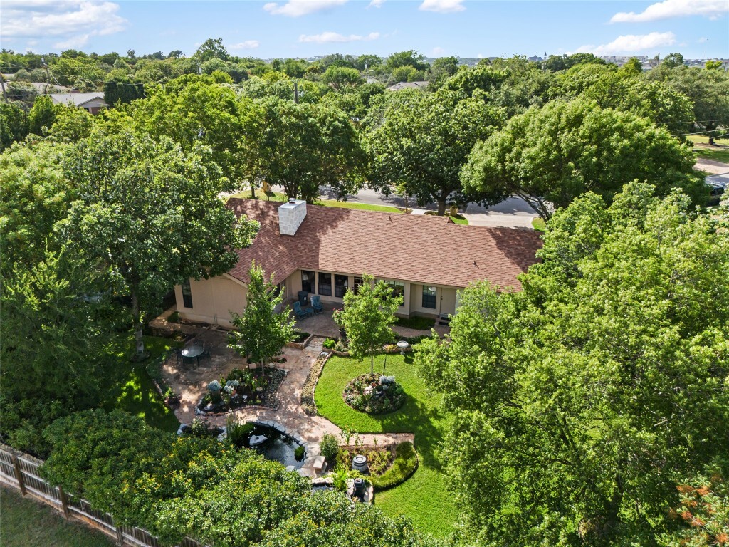 Property Photo: 111 Spanish Oak Circle TX 78628