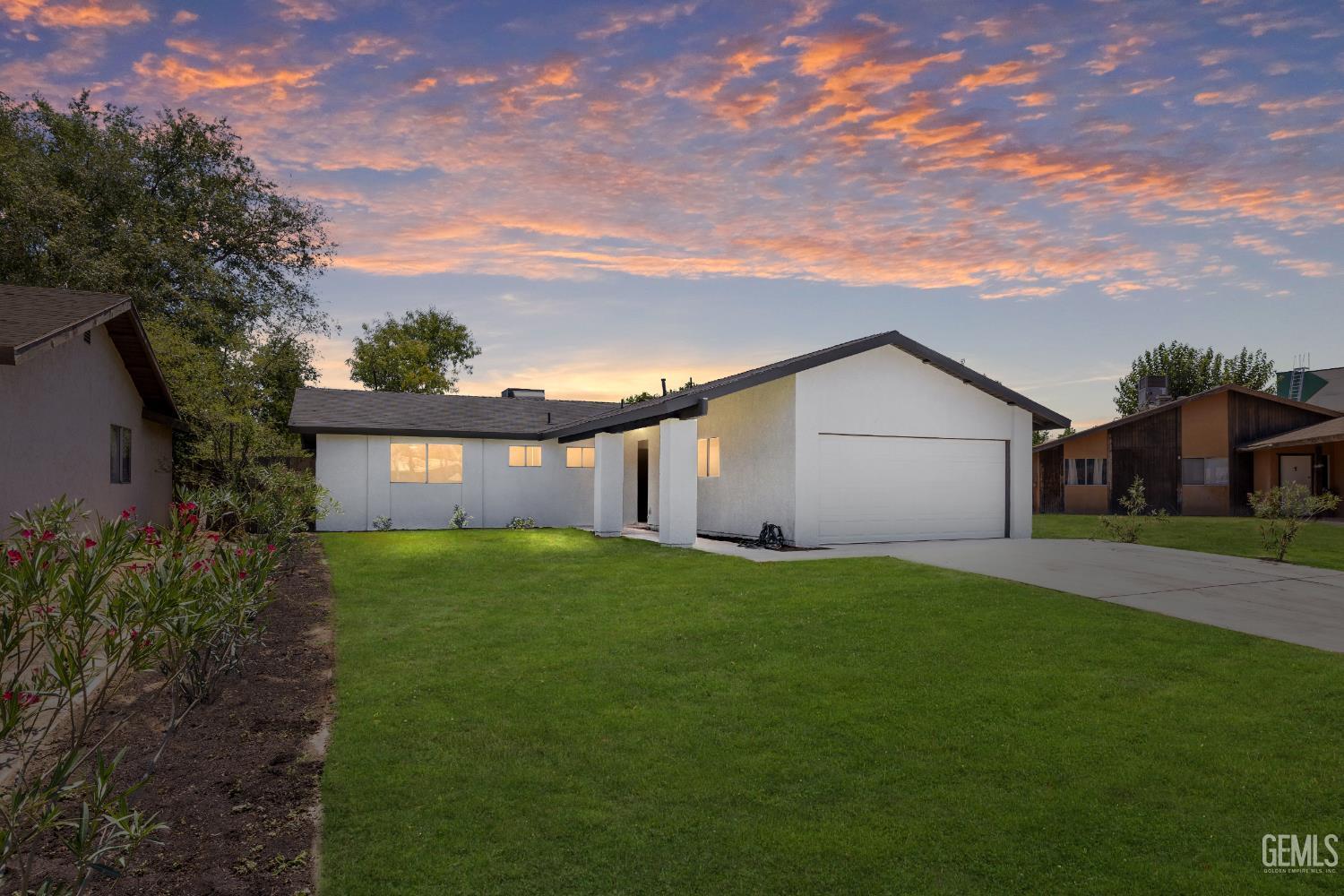 1009 Caroline Court  Bakersfield CA 93307 photo