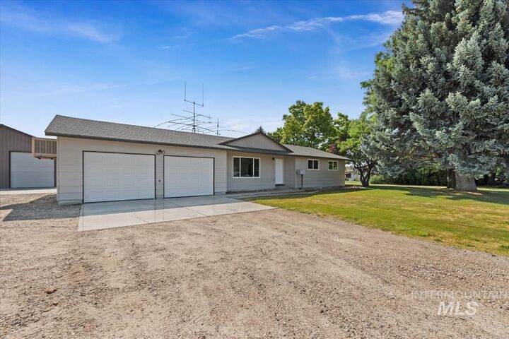 Property Photo: 19036 Midland Blvd ID 83687-8034