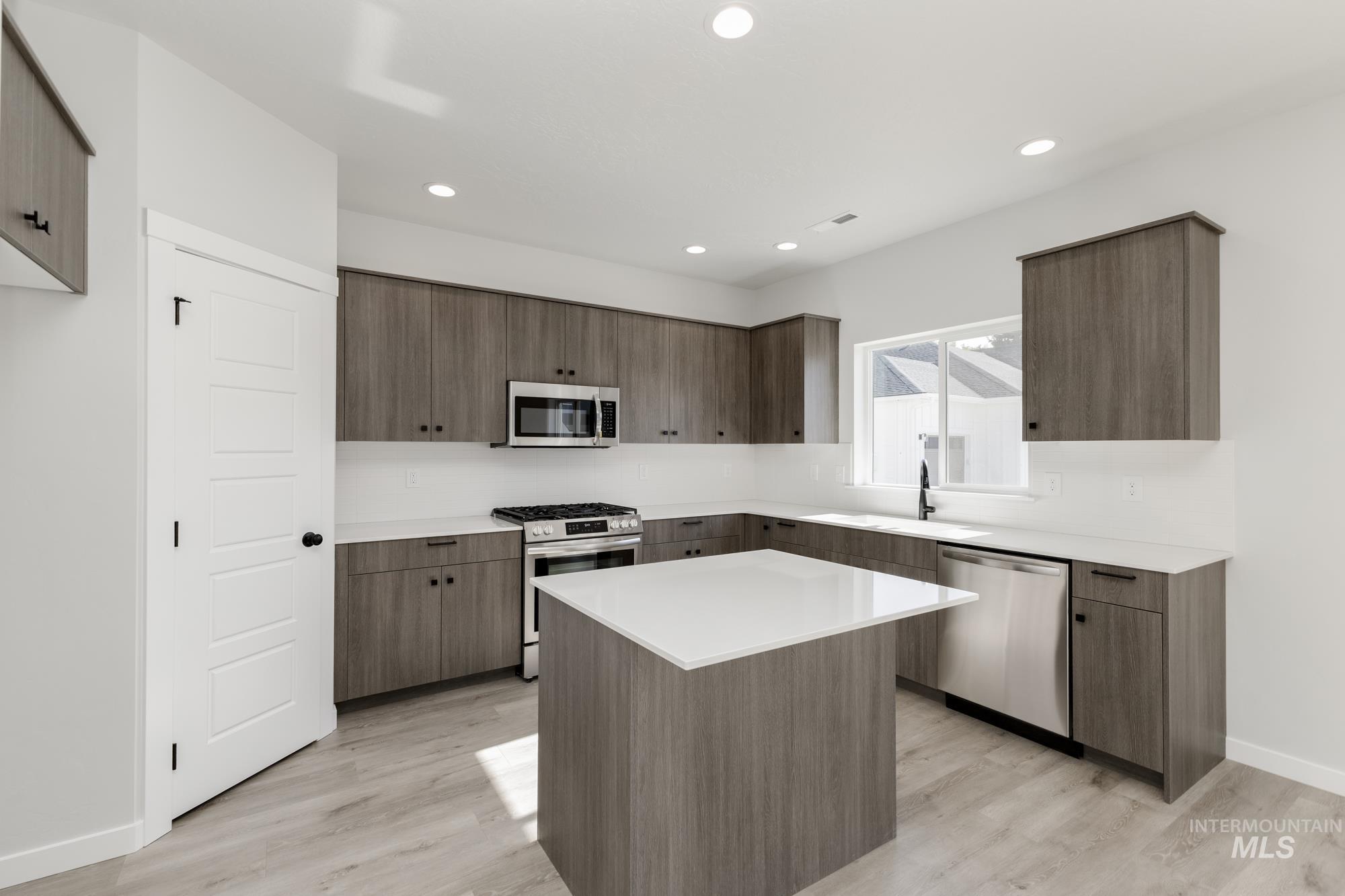 Property Photo: 10482 W Garganey Dr ID 83669
