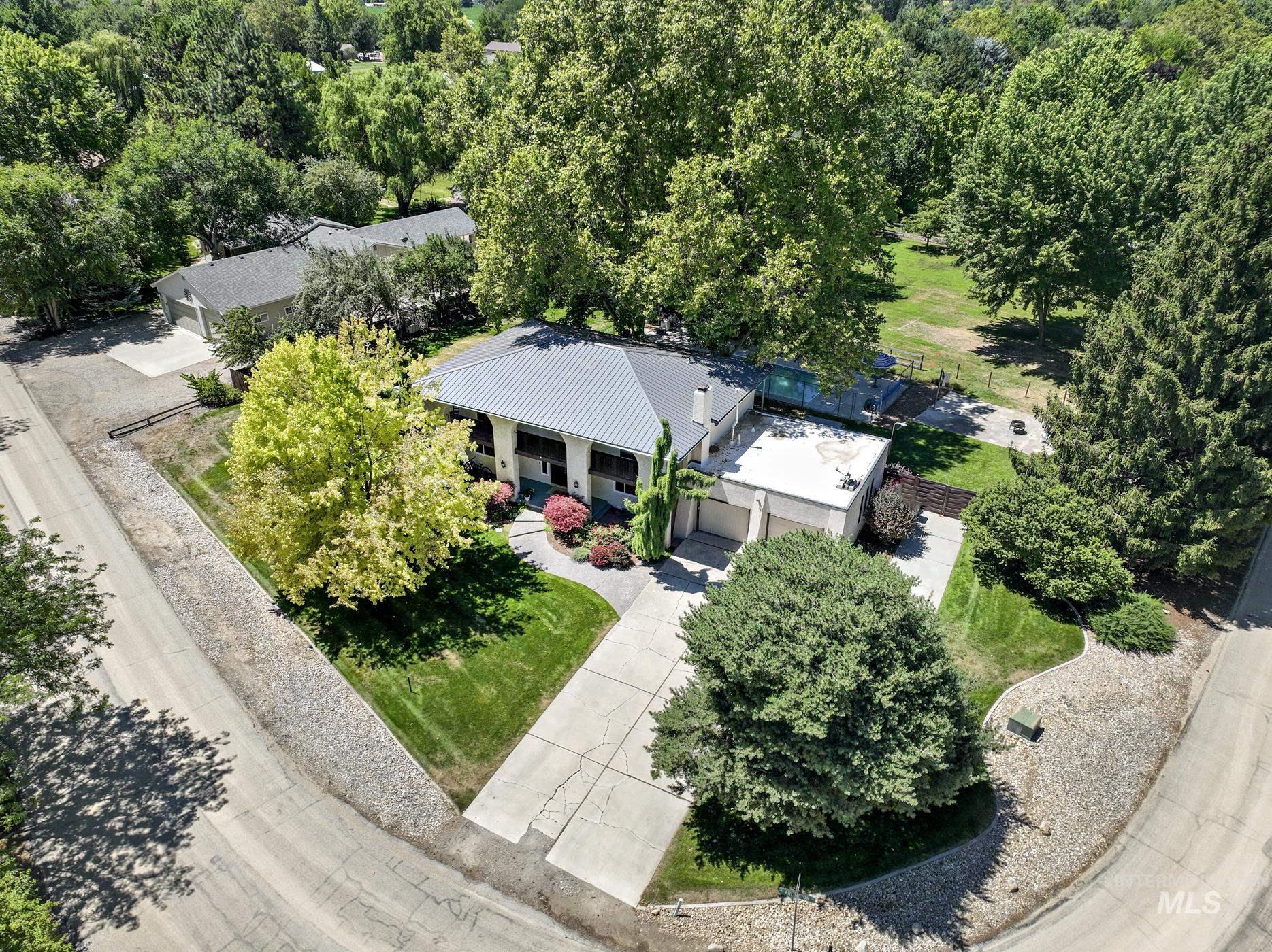 1067 N Arlington Dr  Eagle ID 83616 photo