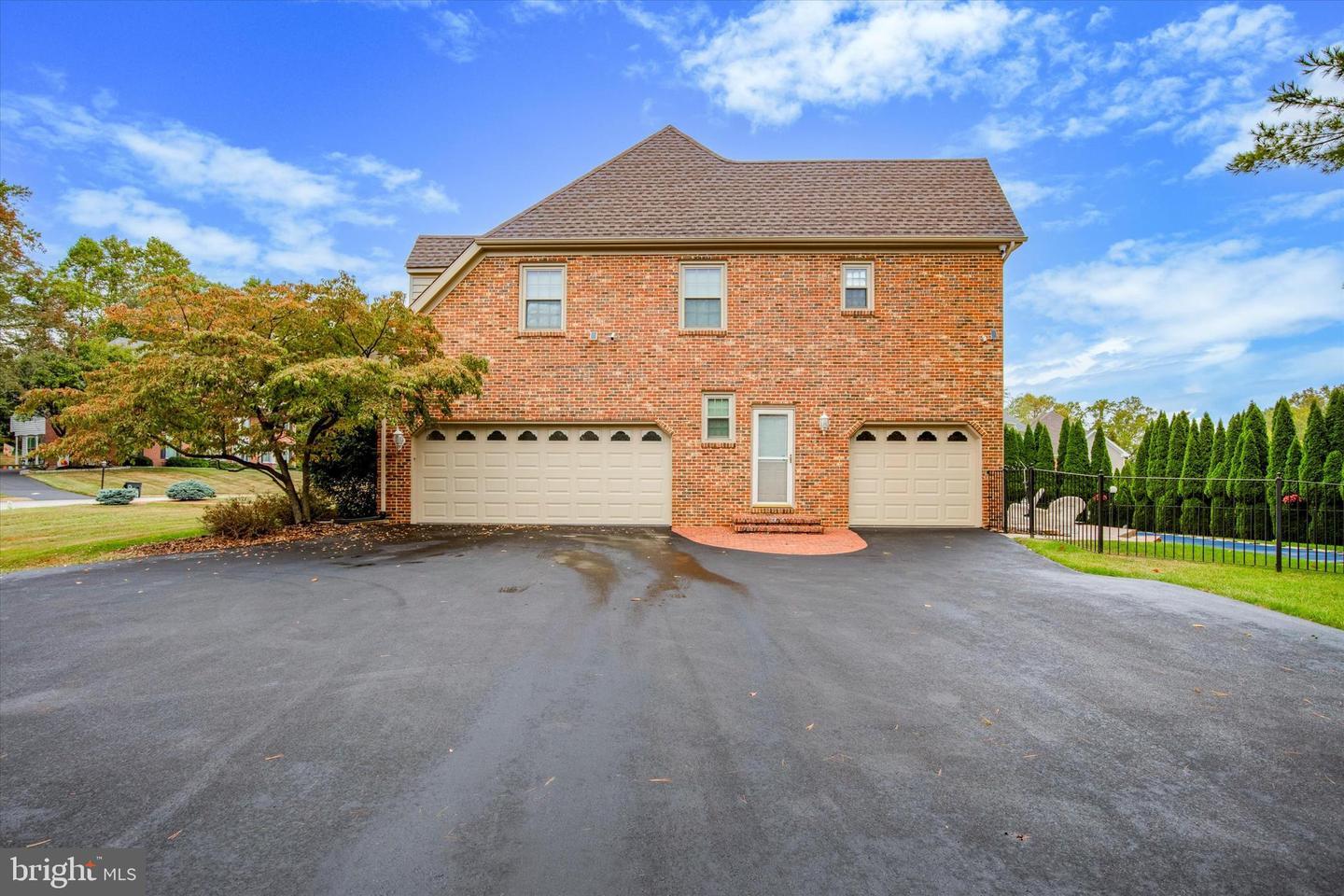 Property Photo: 2 Stoney End Road PA 19008