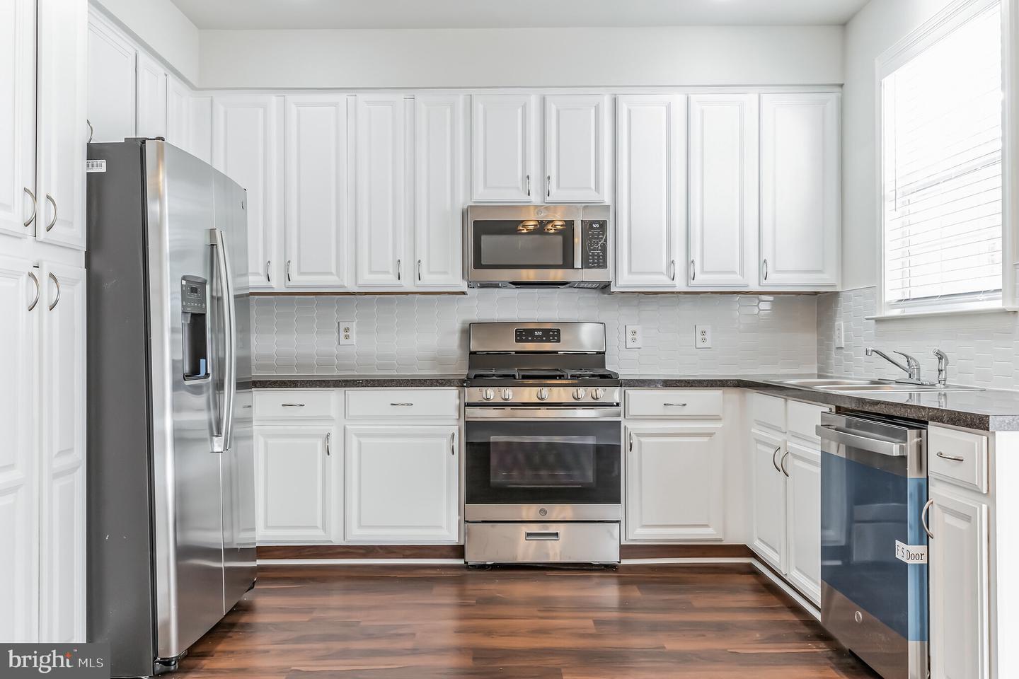 Property Photo: 6067 Ticket Way VA 22193