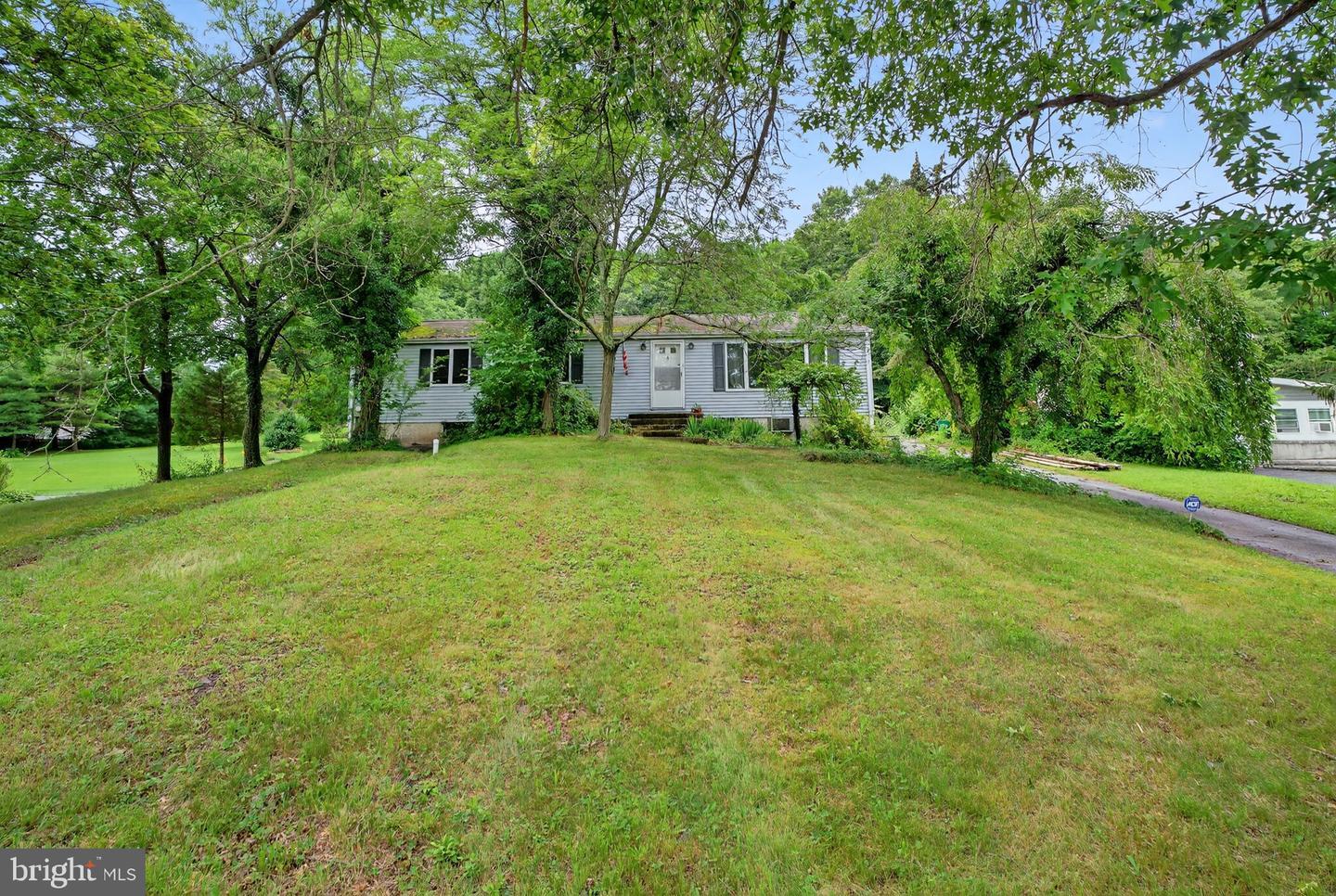 1117 Grosstown Road  Pottstown PA 19464 photo
